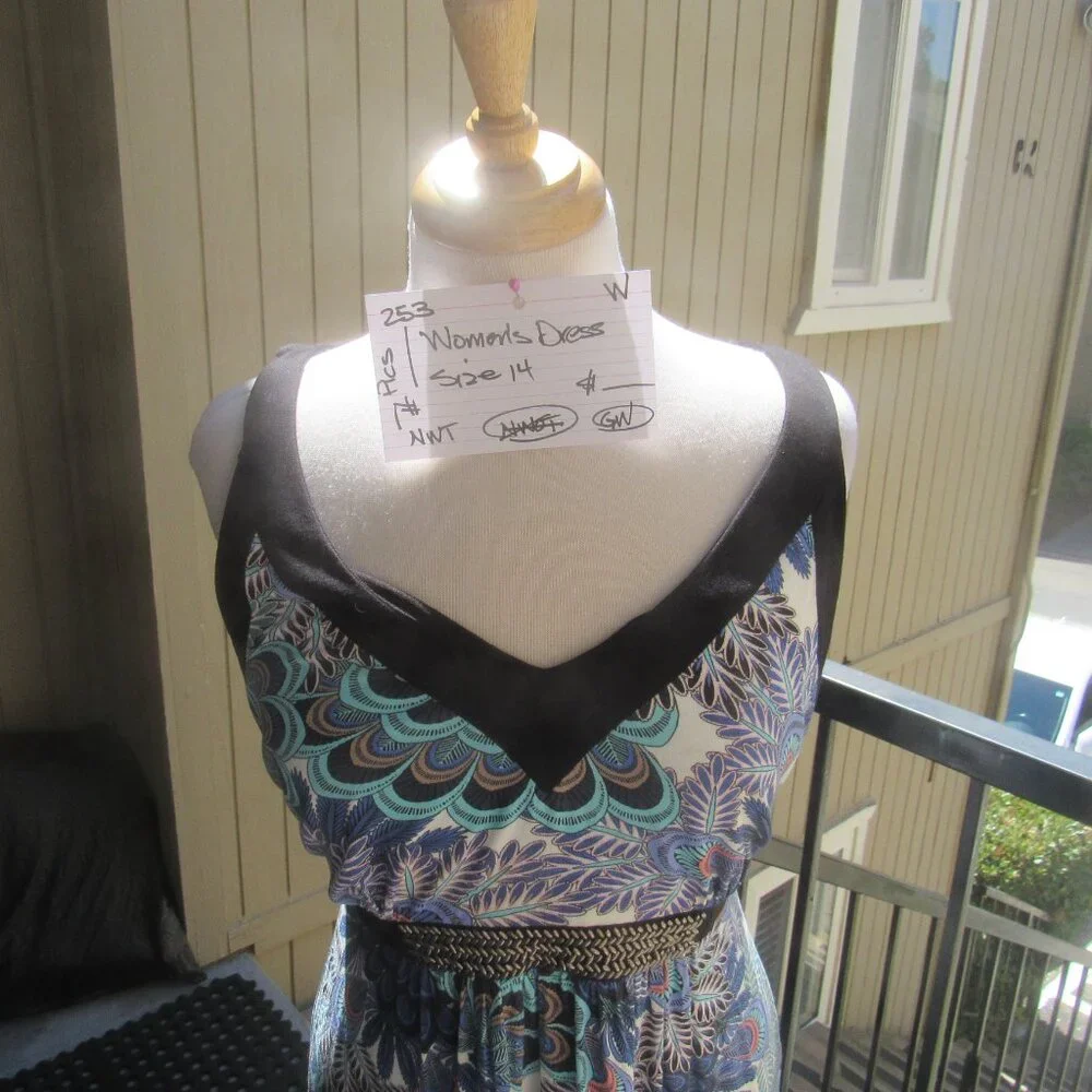 #311  WOMEN'S LONG SUMMER DRESS BY W   (SIZE 12) - Picture 2 of 3